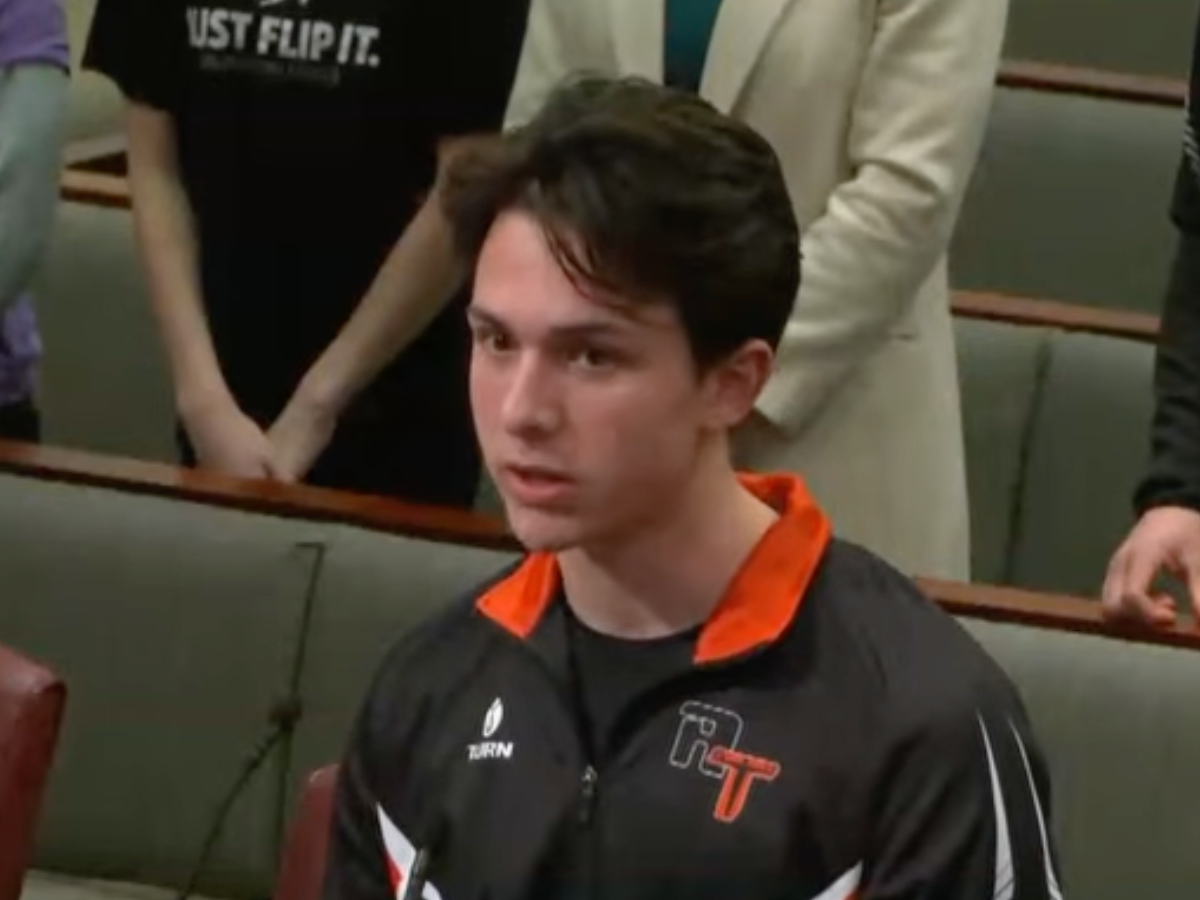 Rocco Giambalvo testifying at the Arlington County Board hearing